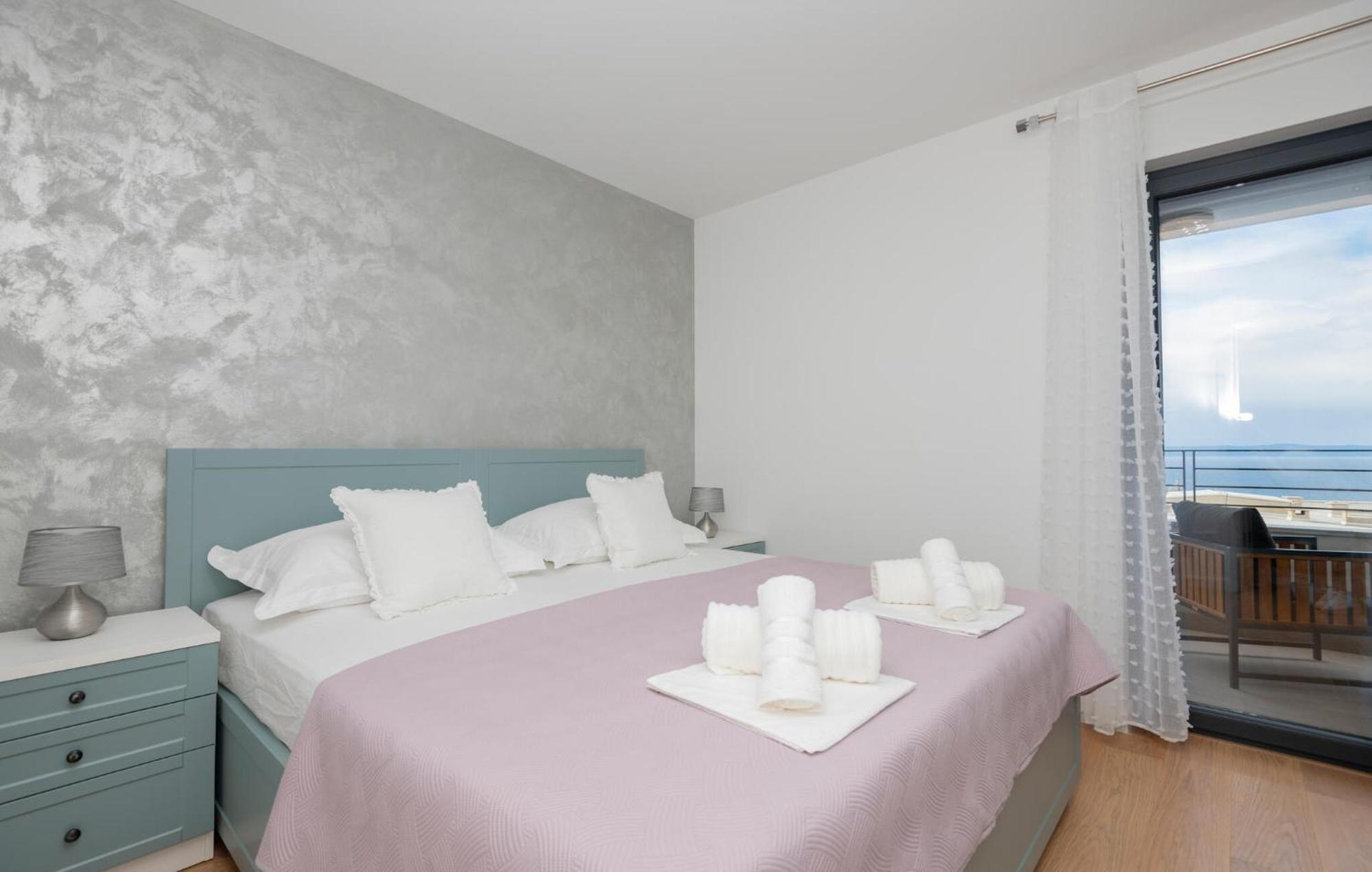 Apartment Lovely In With House Sea View Makarska