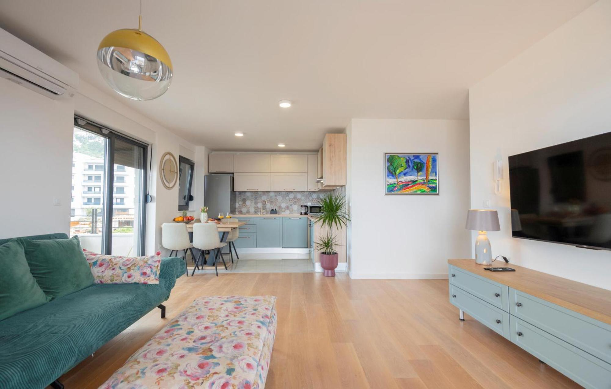 Lovely In With House Sea View Apartment *