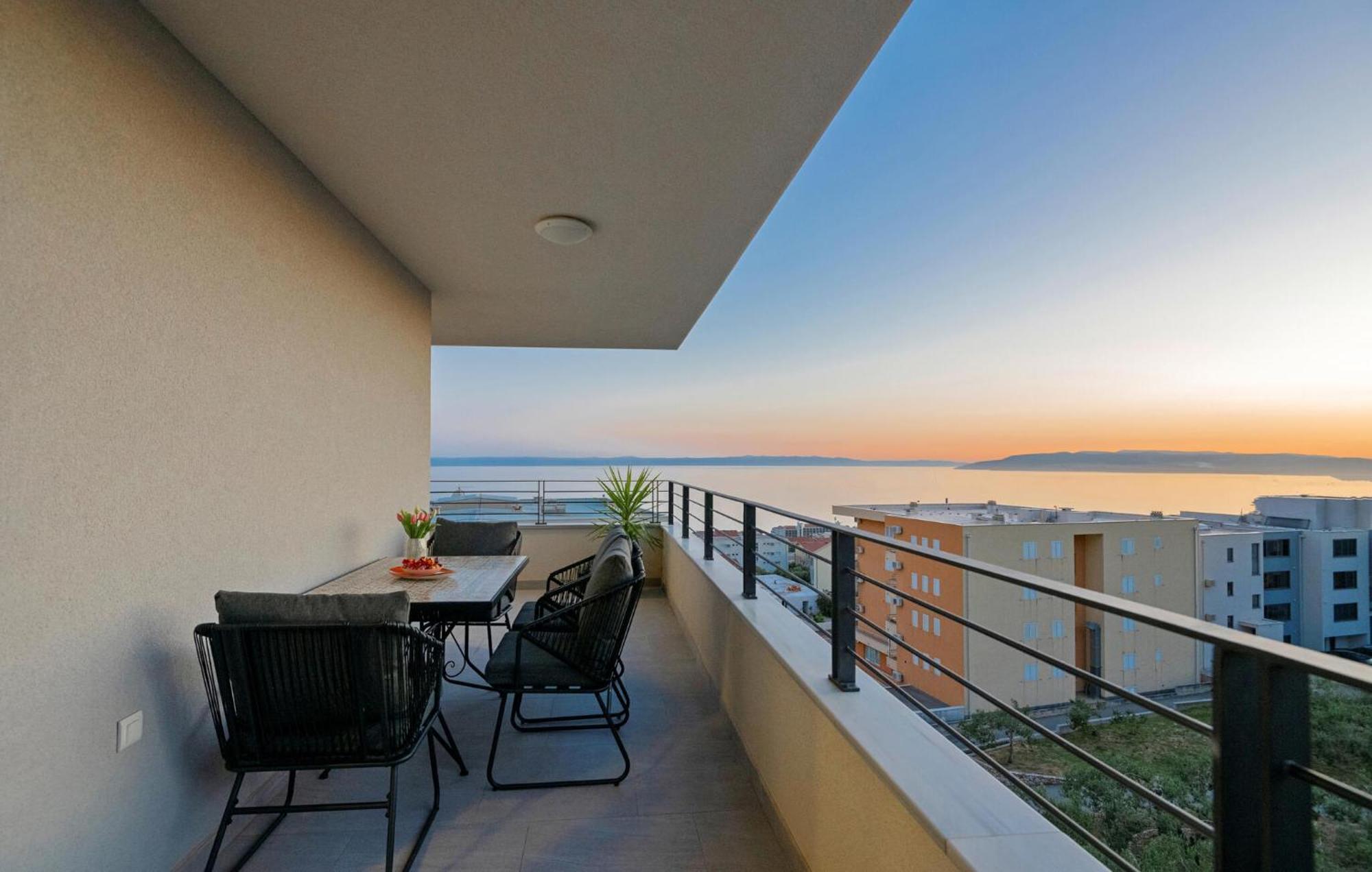 Lovely In With House Sea View Apartment *